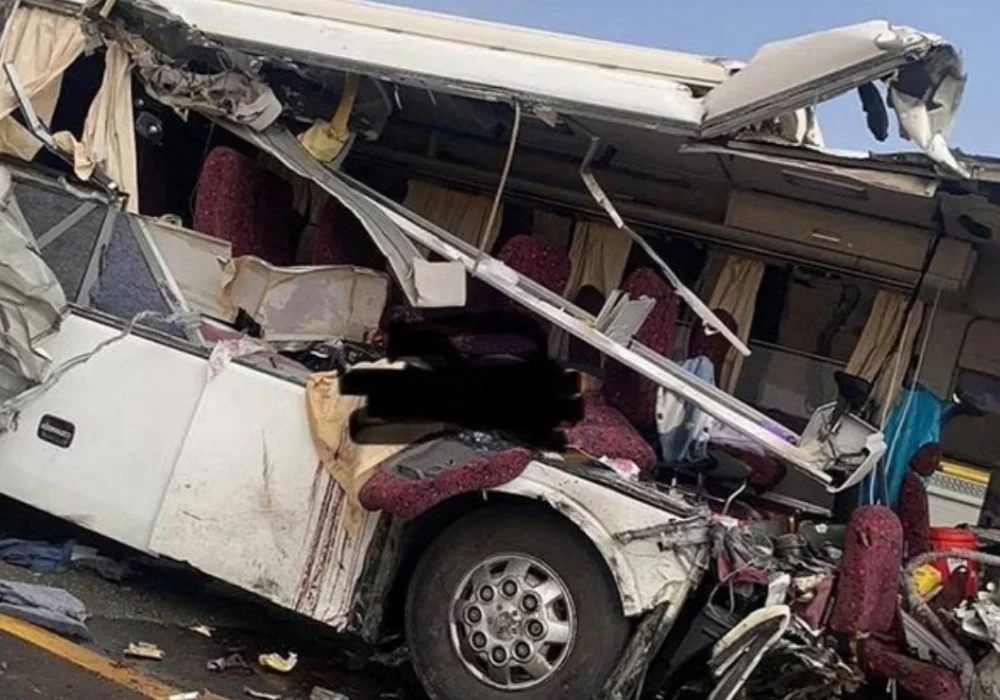 সৌদিতে ভয়ঙ্কর সড়ক দুর্ঘটনায় প্রাণহানি ২০ জন ওমরাহ যাত্রীর