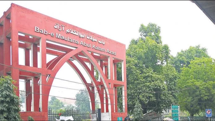 জামিয়ার অধ্যাপকে আপত্তি, এবিভিপি'র চূড়ান্ত বিশৃঙ্খলার কারণে গুজরাতে বাতিল সেমিনার