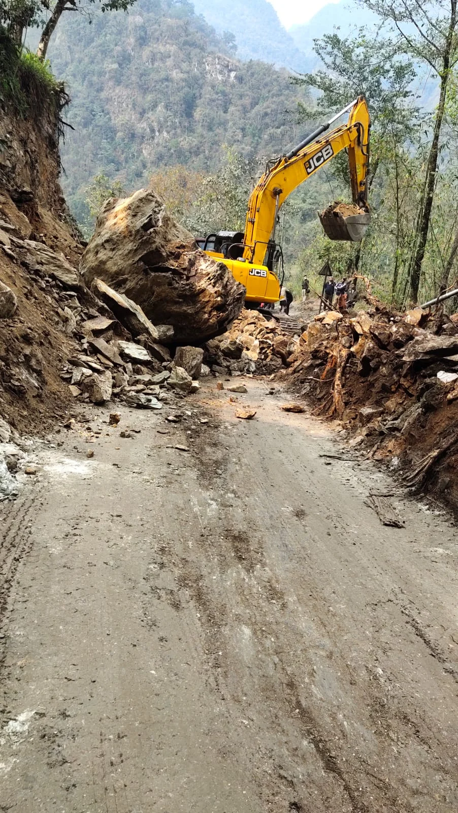 BREAKING NEWS: সিকিমে ভয়াবহ ধস, আটকে বহু পর্যটক