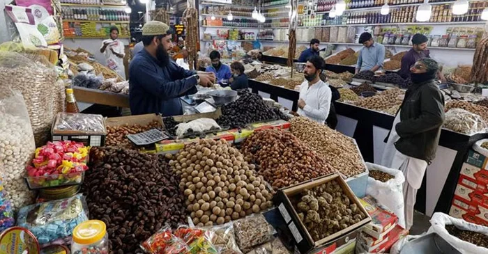 পাকিস্তানে ৫০ বছরে সর্বোচ্চ মূল্যস্ফীতি