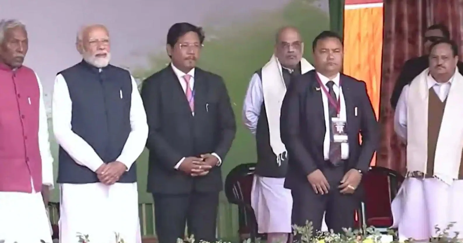 প্রধানমন্ত্রী নরেন্দ্র মোদির উপস্থিতিতে মেঘালয়ে মুখ্যমন্ত্রীর পদে শপথ গ্রহণ কনরাড সাংমার