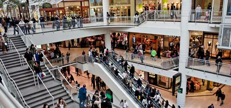 রমযানে আরব বিশ্বে অঢেল ডিসকাউন্ট! সুপারশপে মানুষের ভিড়  