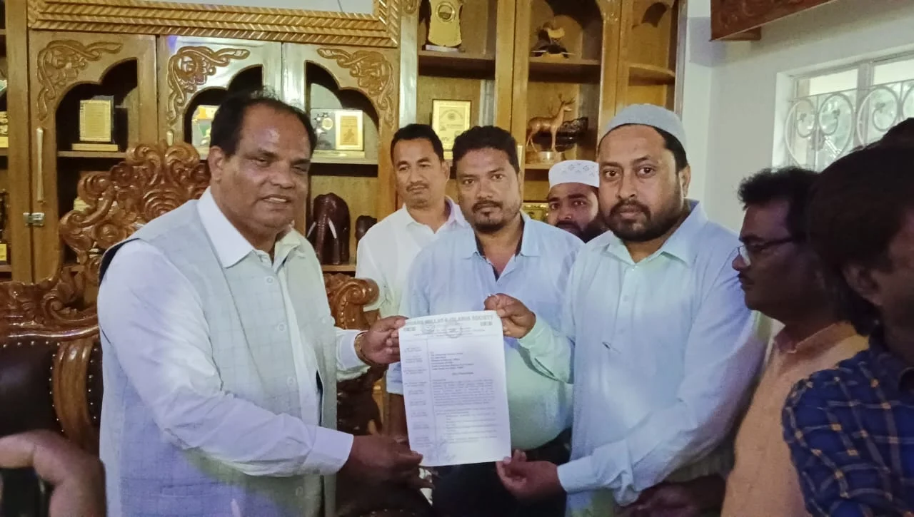 অভিষেক বন্দ্যোপাধ্যায় বানারহাট থেকে ফিরতেই বিজেপি সাংসদ কেন্দ্রীয় প্রতিমন্ত্রীর সঙ্গে সাক্ষাৎ সংখ্যালঘুদের