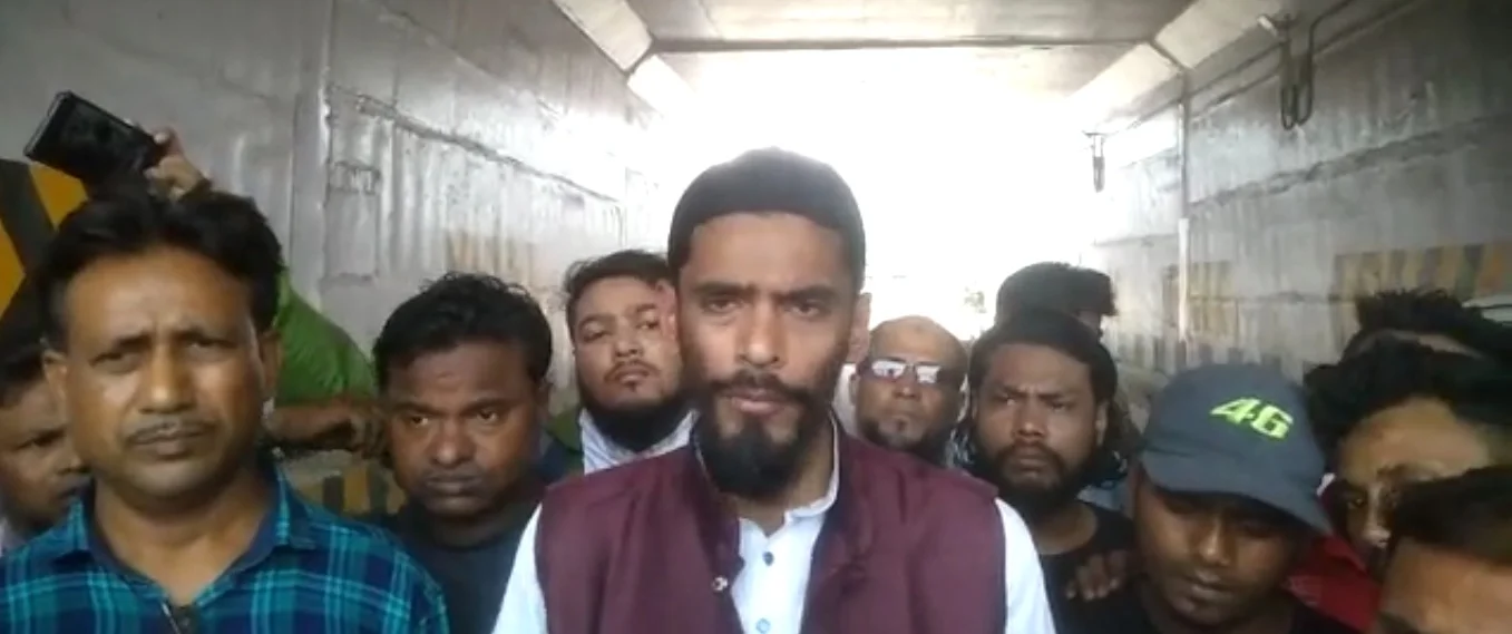 Breaking: দুর্ঘটনায় নওসাদ সিদ্দিকীর গাড়ি,  অল্পের জন্য প্রাণে রক্ষা পেলেন আইএসএফ বিধায়ক