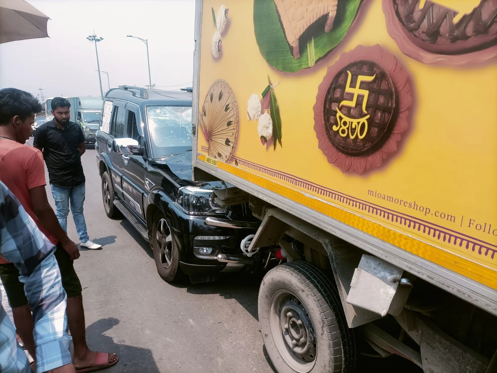 Breaking: দুর্ঘটনায় নওসাদ সিদ্দিকীর গাড়ি,  অল্পের জন্য প্রাণে রক্ষা পেলেন আইএসএফ বিধায়ক