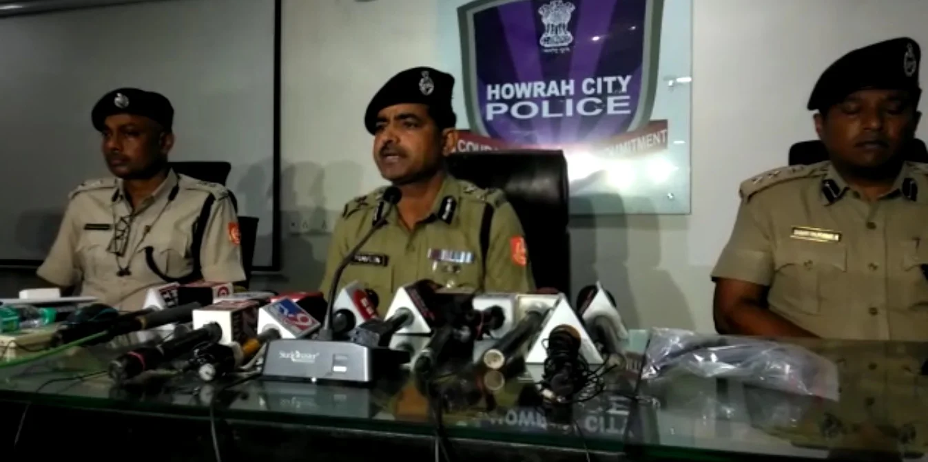 রামনবমীর মিছিলে আগ্নেয়াস্ত্র-কাণ্ডে গ্রেফতার  ২,  সাংবাদিক বৈঠকে জানালেন হাওড়ার পুলিশ কমিশনার