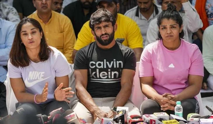 সাক্ষী, ভীনেশদের পাশে দাঁড়ালেন মমতা