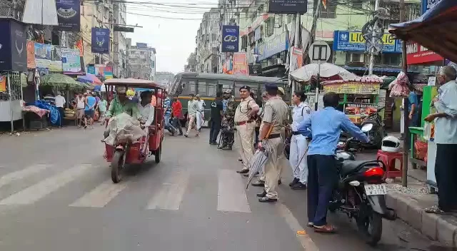 স্বাভাবিক হচ্ছে হাওড়ার শিবপুর, কয়েকটি এলাকায় বন্ধ ইন্টারনেট পরিষেবা