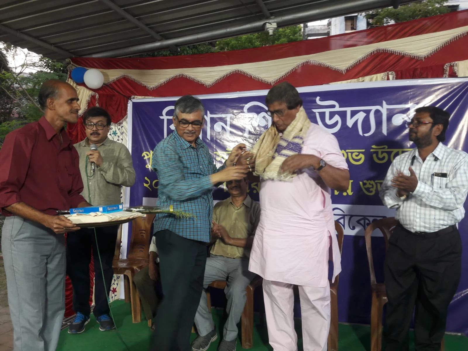 বিধান শিশু উদ্যানে পুননির্মিত সুইমিংপুলের উদ্বোধন  করলেন বিশিষ্ট ক্রীড়াবিদ বঙ্গভূষণ ডা. তুষার শীল