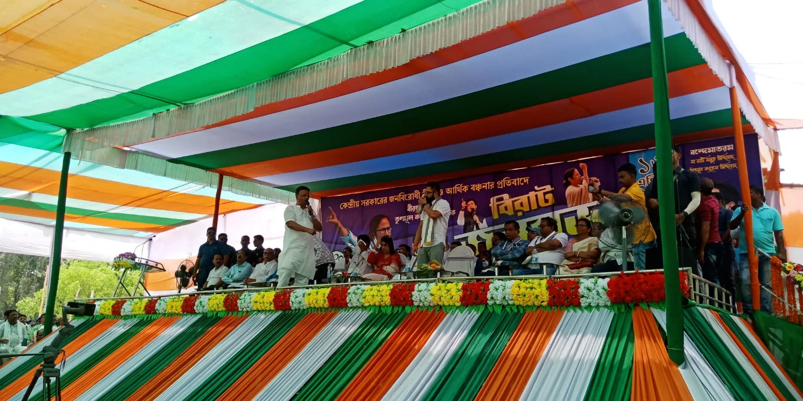 উত্তরপ্রদেশের এনকাউন্টার নিয়ে তোপ দাগলেন ফিরহাদ