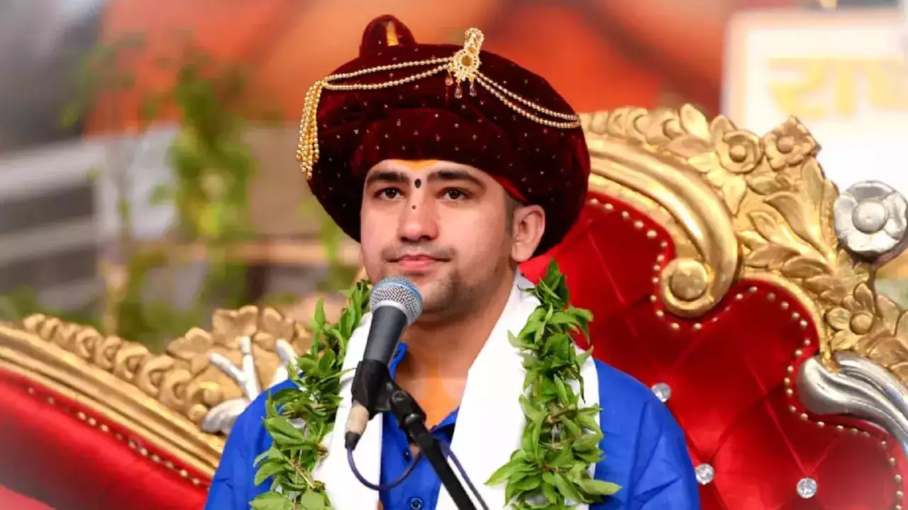 পাকিস্তানও একদিন হিন্দুরাষ্ট্রে পরিণত হবে! দাবি স্বঘোষিত ধর্মগুরু আচার্য ধীরেন্দ্র শাস্ত্রীর