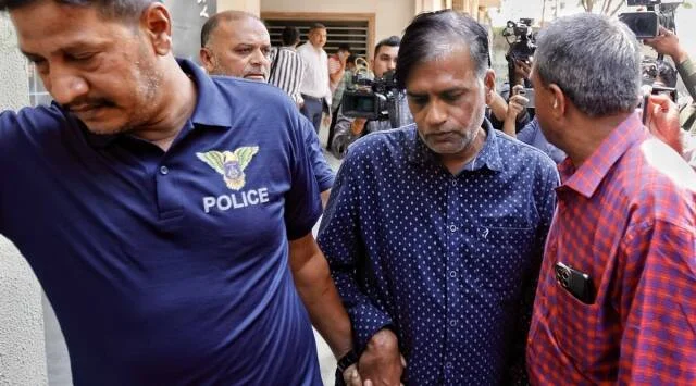 গুজরাতের প্রতারক কিরেণ প্যাটেলের মামলায় ২ সঙ্গীর নামে চার্জশিট জম্মু-কাশ্মীর পুলিশের