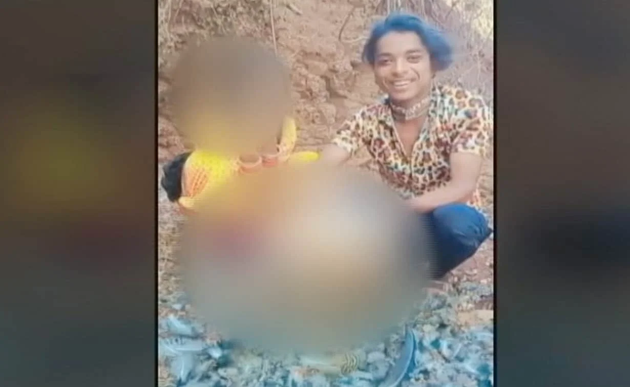 মধ্যপ্রদেশে ময়ূরকে নির্যাতনের ভিডিয়ো ভাইরাল, পলাতক অভিযুক্ত