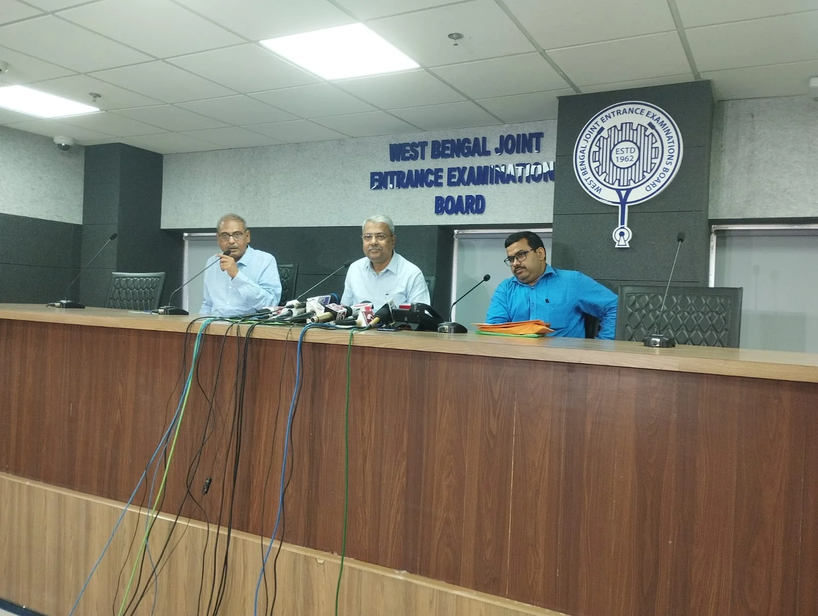 breaking:   রাজ্য জয়েন্টের ফলপ্রকাশ