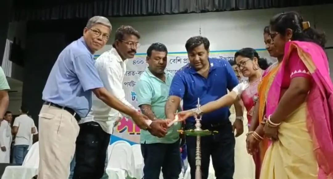 প্রদীপ জ্বালিয়ে,কেক কেটে দেড়শো বছর অতিক্রান্ত  টাকি পুরসভার জন্মদিন পালন