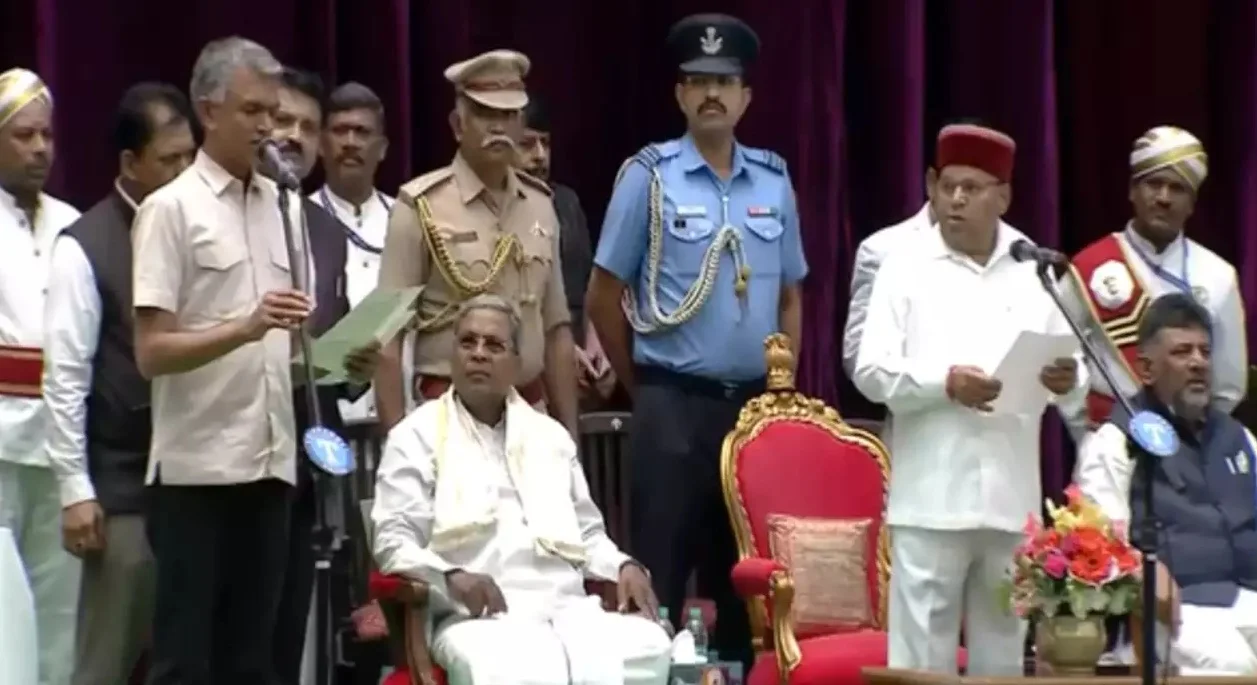 কর্নাটক মন্ত্রিসভায় ২৪ জন নতুন মন্ত্রী শপথ নিলেন আজ