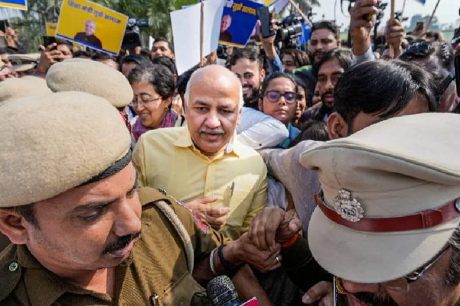 মনীশ সিসোদিয়ার জামিন প্রসঙ্গে ইডির কাছে জবাব তলব হাই কোর্টের