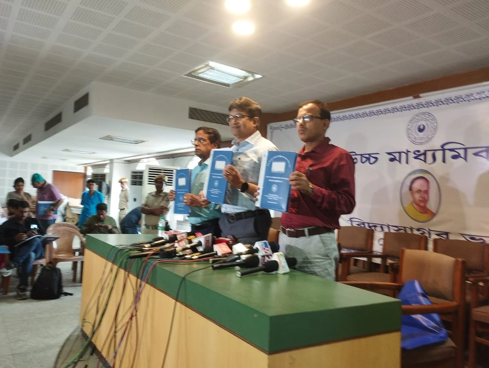 Breaking: ২০২৪ সালে উচ্চ মাধ্যমিক পরীক্ষা শুরু ১৬ ফেব্রুয়ারি, চলবে ২৯ ফেব্রুয়ারি পর্যন্ত