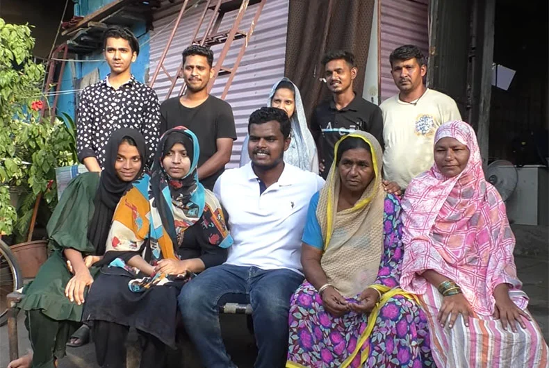 লক্ষ্য স্থীর থাকলে স্বপ্ন পূরণ সম্ভব, ইউপিএসসিতে নজরকাড়া সাফল্য ইউপির বাসচালক ও মুম্বইয়ের ফেরিঘাট কর্মীর ছেলের