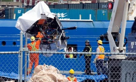 সাবমেরিন টাইটানের ধ্বংসস্তূপের ভেতর থেকে উদ্ধার দেহাবশেষ