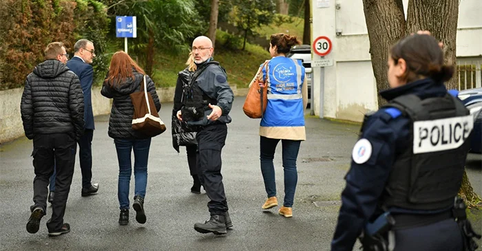শিশুদের ওপর ছুরি হামলা ফ্রান্সে