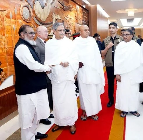 হজ পালনে সউদিতে বাংলাদেশি রাষ্ট্রপতি