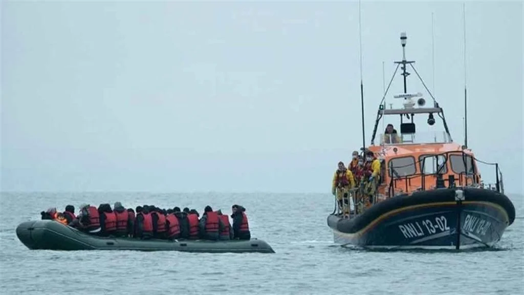 ইতালির উপকূলে শরণার্থী বোঝাই নৌকাডুবি, নিখোঁজ ৪০