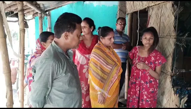 পঞ্চায়েত ভোটের আগে হাওড়ায় তৃণমূলের মহিলা কর্মীর বাড়িতে আগুন, পোড়ানো হল ব্যানার