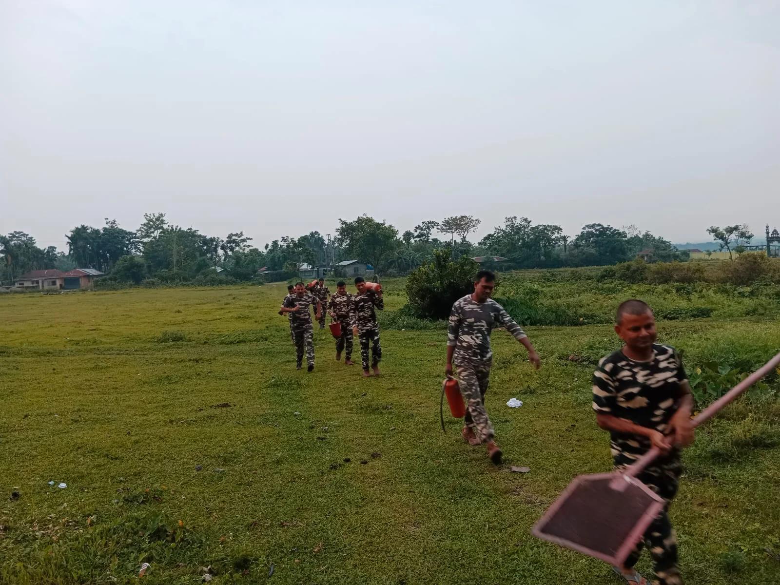 অগ্নিকাণ্ড ভারতীয় সীমান্তে, প্রতিবেশী রাষ্ট্র ভুটান থেকে দলকল এসে নেভালো আগুন