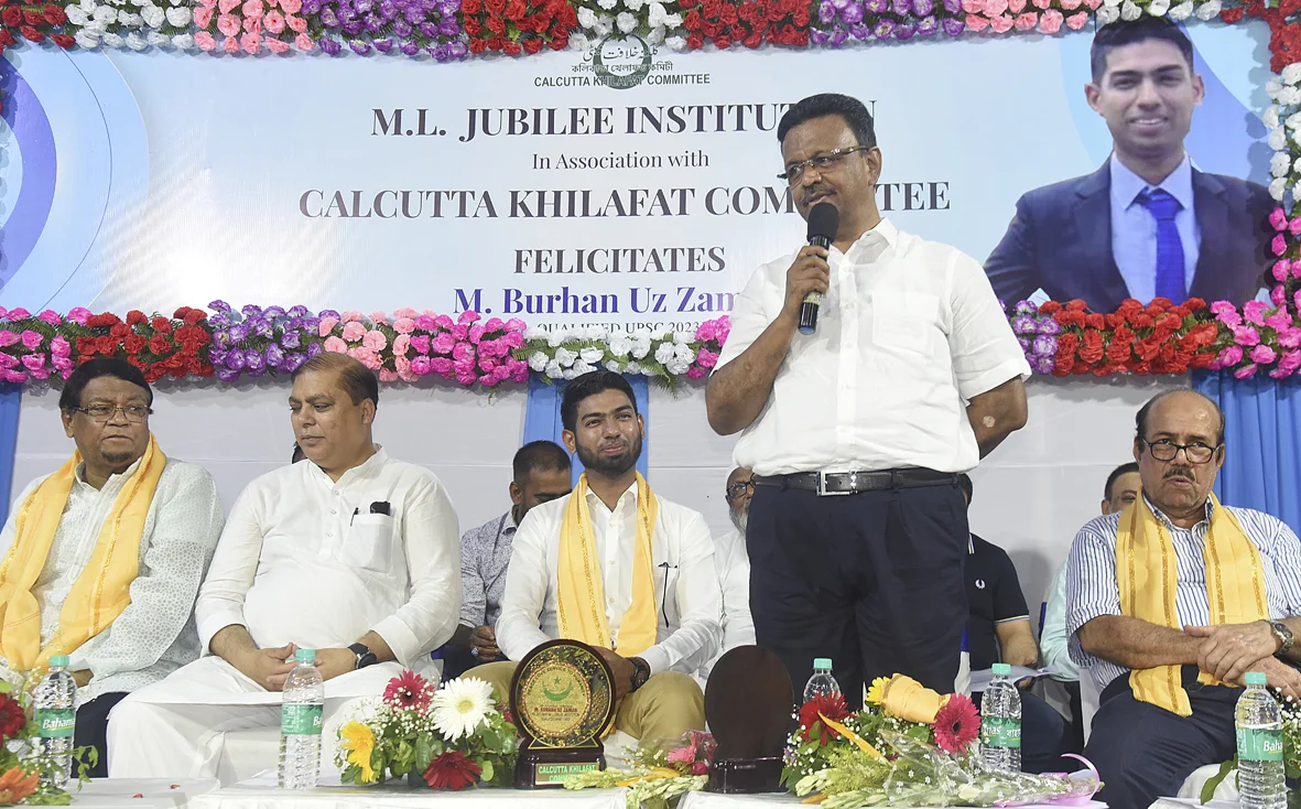 এম এল জুবিলি ইন্সটিটিউশনের পুরানো গৌরব ফেরাতে সবাইকে উদ্যোগী হতে হবে