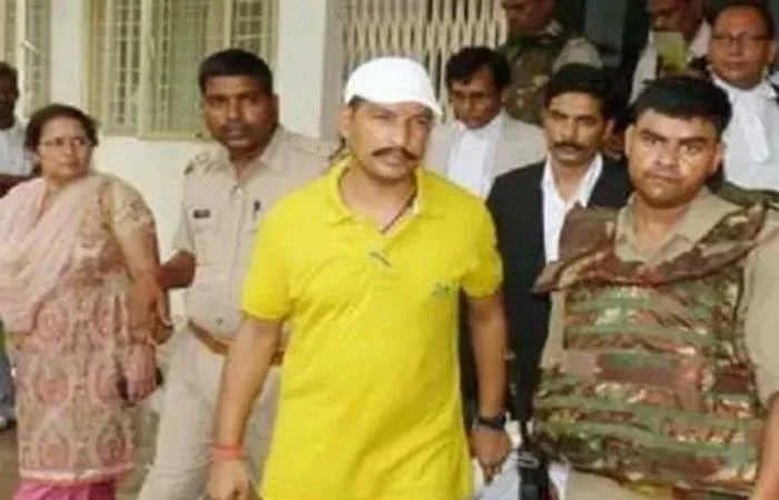 ব্রেকিং: ফের আদালত চত্বরে গ্যাংস্টার খুন উত্তরপ্রদেশে