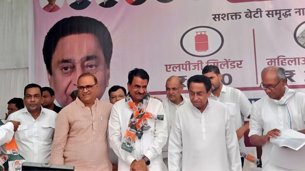 ৪০০ গাড়ির কনভয় নিয়ে হাতের ‘হাত’ ধরলেন বিজেপি নেতা  