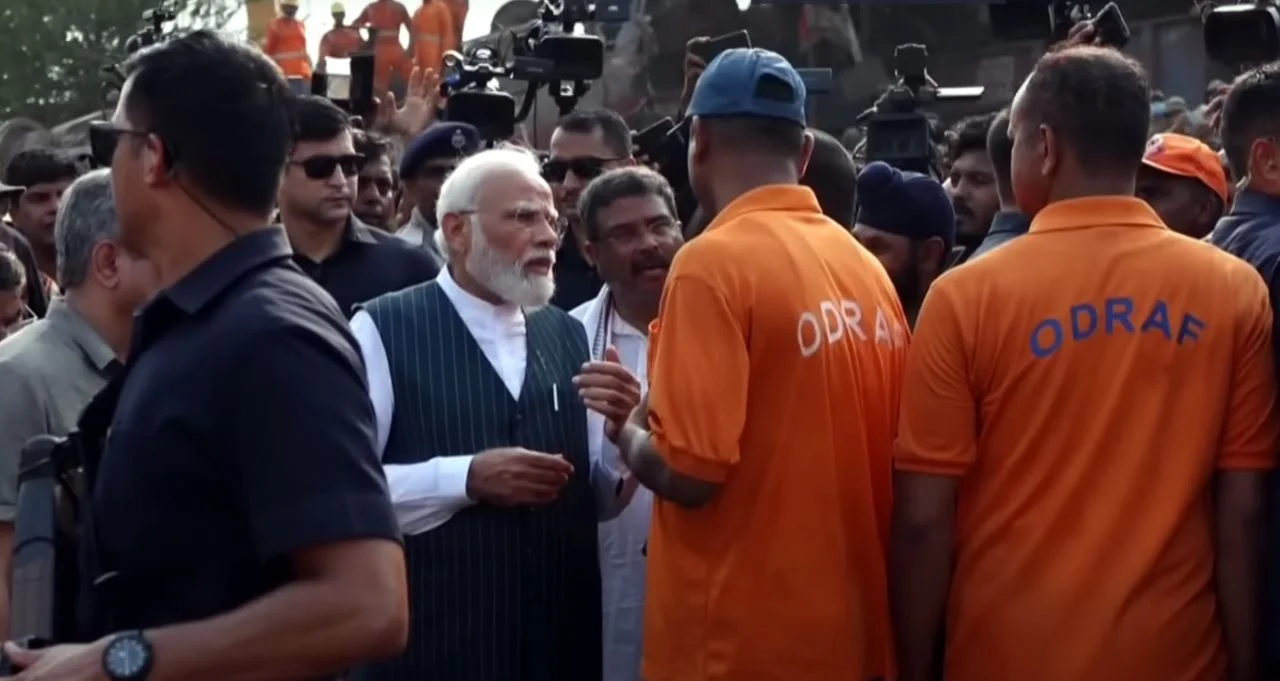 Breaking:  বালেশ্বরে দুর্ঘটনাস্থলে  পৌঁছলেন প্রধানমন্ত্রী নরেন্দ্র মোদি