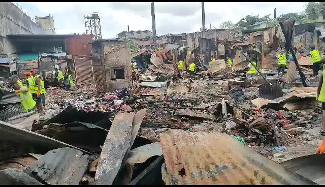পোড়াহাট অগ্নিকাণ্ড: আজ থেকে সাফাইয়ের কাজ শুরু করল হাওড়া পৌরনিগম
