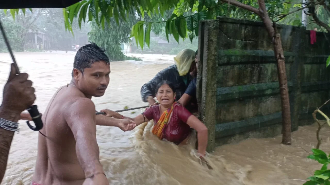 টানা বৃষ্টির জের, জলমগ্ন ডুয়ার্স