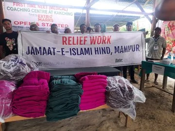 মণিপুরে ত্রাণ নিয়ে কুকি-মেইতেইদের পাশে মুসলিমরা, ‘শান্তির দূত’ হয়ে দিচ্ছে আশ্রয়ও