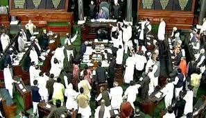 মণিপুর ইস্যুতে প্রধানমন্ত্রীর বিবৃতির দাবিতে উত্তাল বাদল অধিবেশন, ইন্ডিয়ার হয়ে অনাস্থা পেশ বিরোধীদলগুলির