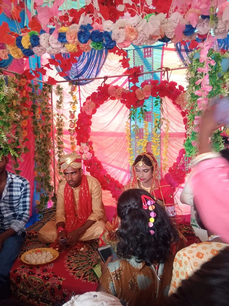 কেন ৫ জন কনেযাত্রী বেশি! বিয়েবাড়িতে ধুন্ধুমার, মার খেলেন নববধূও