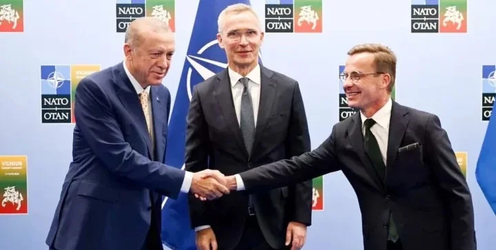 ঐতিহাসিক দিন, ন্যাটোতে যোগদানের জন্য সুইডেনের প্রস্তাবকে সমর্থন তুরস্কের প্রেসিডেন্ট  এরদোগানের