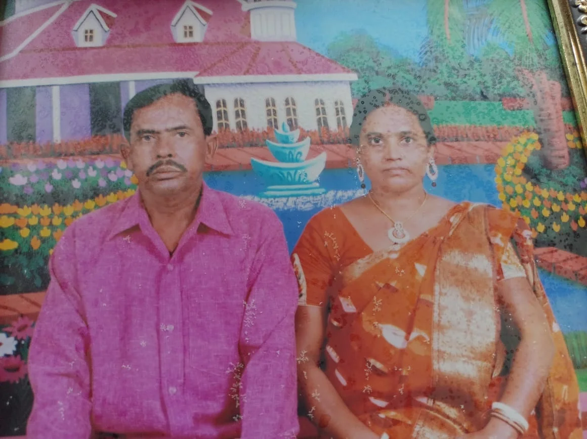 স্ত্রীর সামনে বাঘে নিয়ে গেল স্বামীকে