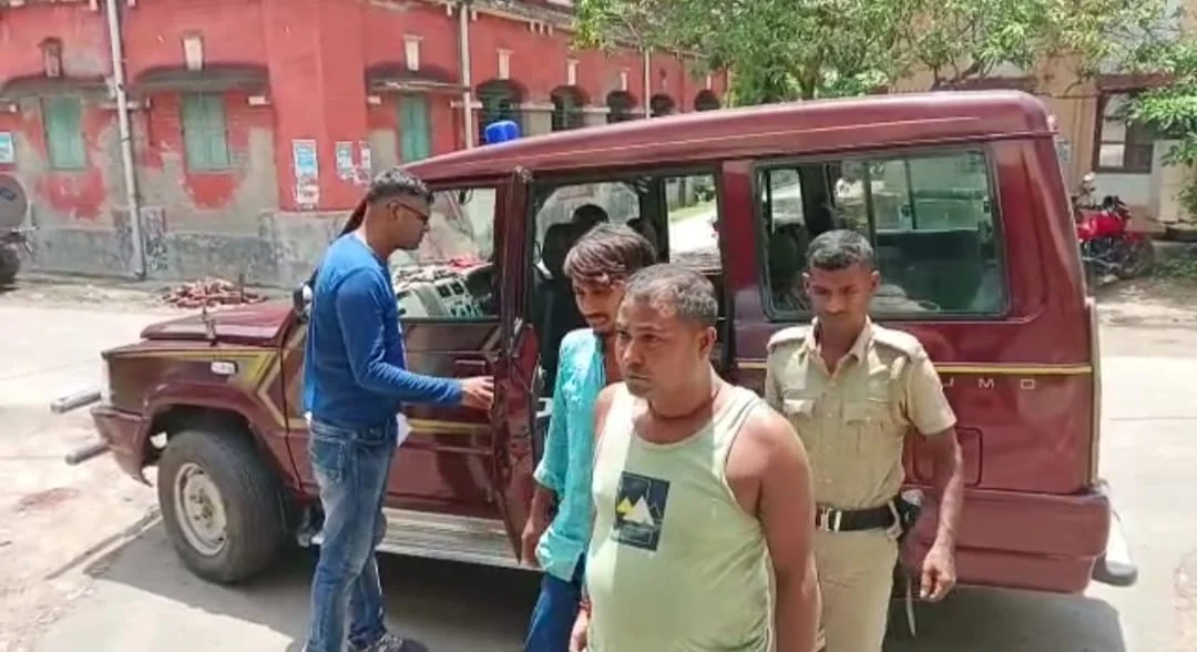 পাচারের আগেই পুলিশের জালে বধূসহ দুই অপহরণকারী