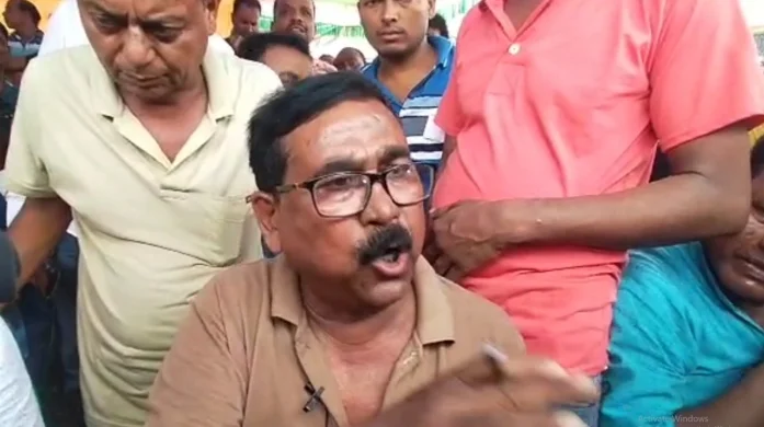 নদিয়ায় তেহট্টের তৃণমূল বিধায়ককে বেধড়ক মার কেন্দ্রীয় বাহিনীর , পুলিশের সঙ্গে বচসায় অজ্ঞান বিজেপি সাংসদ