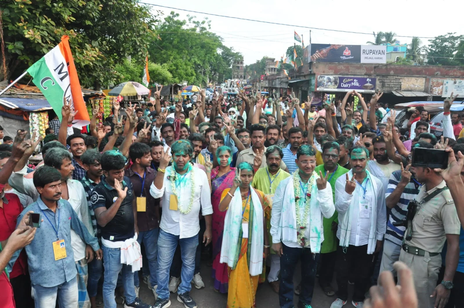 ‘কেষ্ট বিনে কেষ্ট লাভ’ বীরভূমে,  তৃণমূল ঝড়ে ধরাশায়ী  বিরোধী শিবির  