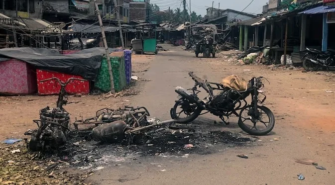 রক্তাক্ত পঞ্চায়েত ভোট! পিটিয়ে খুন থেকে একাধিক জেলায় গুলিবিদ্ধ হয়ে নিহত --- উত্তেজনা