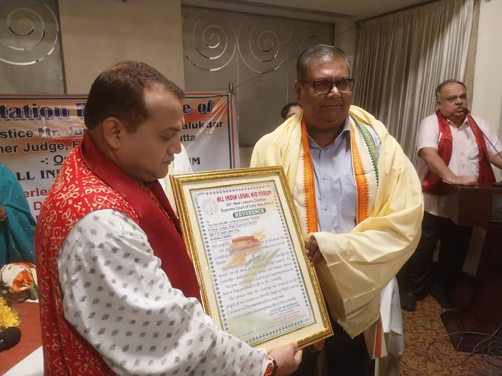 বিচারপতি সুব্রত তালুকদার কে সংবর্ধনা প্রদান লিগ্যাল এইড ফোরামের