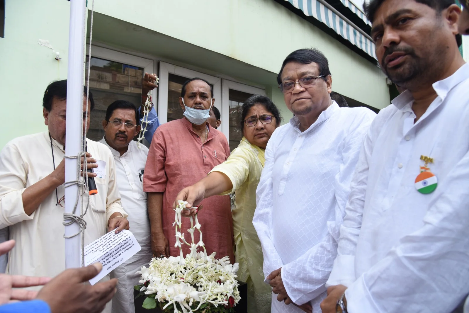 তৃণমূল ভবনে পালিত হল স্বাধীনতা দিবস, শ্রদ্ধা জানালেন সংখ্যালঘু কমিশনের চেয়ারম্যান আহমদ হাসান ইমরান সহ বিশিষ্টরা