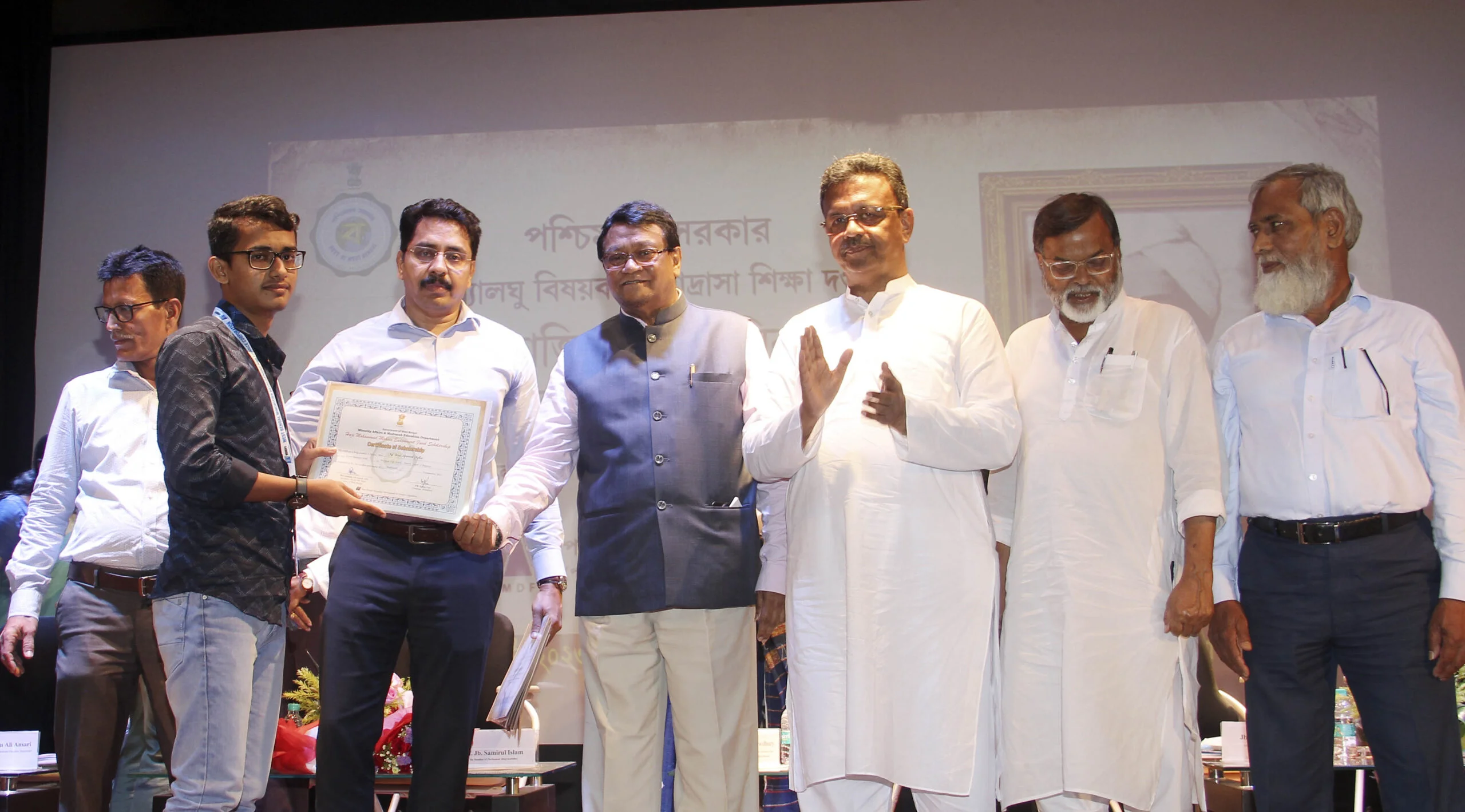 সংখ্যালঘুদের সংখ্যায় নয়, বড় হতে হবে মেধা ও কর্মোদ্যোগে: ফিরহাদ