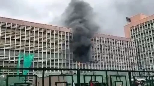 দিল্লির এইমসে ভয়াবহ অগ্নিকান্ড! ঘটনাস্থলে দমকলের ২ টি ইঞ্জিন