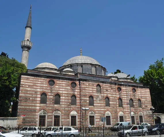 উসমানীয় স্থপতি মিমার সিনানের হাতে তৈরি শামসি পাশা মসজিদ  