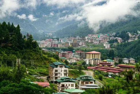 পর্যটক টানতে ভ্রমণ ফি কমাচ্ছে ভুটান